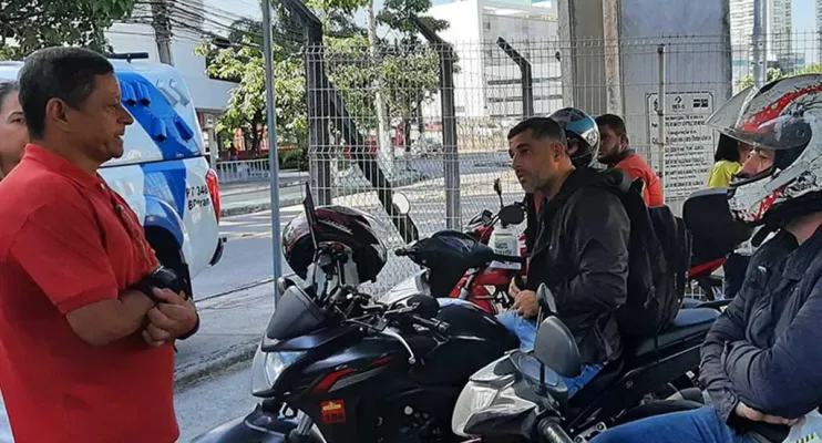 Detran|ES promove ação para sensibilizar motociclistas na Terceira Ponte
